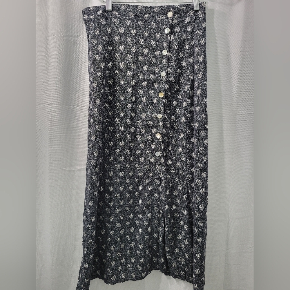 Vintage Studio Floral Button-Down Black Vintage Skirt Size M